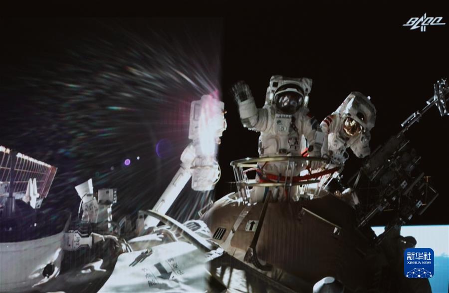 （奮斗百年路 啟航新征程&middot;中國共產(chǎn)黨人的精神譜系&middot;圖文互動）（7）我們的征途是星辰大海&mdash;&mdash;載人航天精神述評