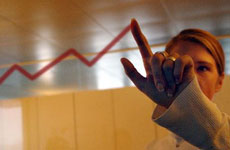 伊核逼國際油價(jià)重漲 國內(nèi)成品油三連跌不變