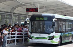 青島電動(dòng)公交車