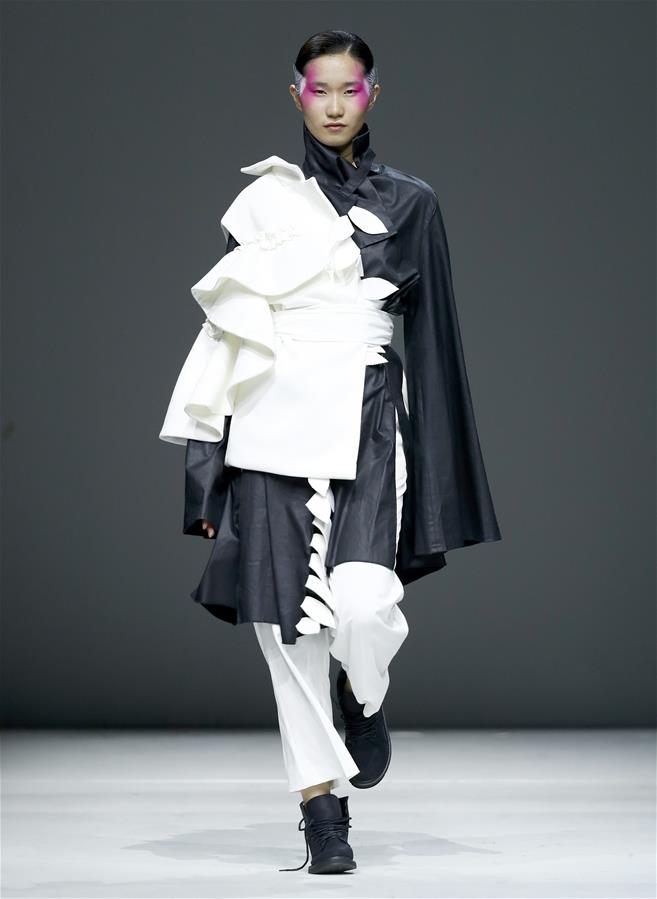 CHINA-BEIJING-GRADUATE FASHION WEEK (CN)
