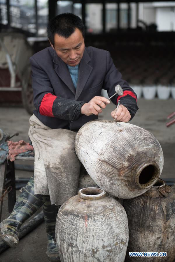 CHINA-ZHEJIANG-SHAOXING-RICE WINE-BREWING (CN)