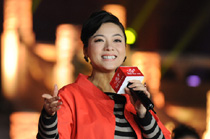 著名青年歌唱家、二炮文工團(tuán)副團(tuán)長(zhǎng)陳思思傾情表演