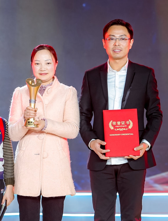 &ldquo;支教夫妻&rdquo; 湯恒躍、吳玲