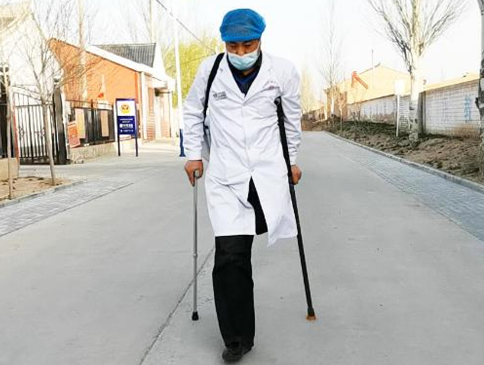 &ldquo;獨腿村醫(yī)&rdquo;陸秉權