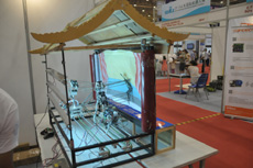 機器人上演皮影戲