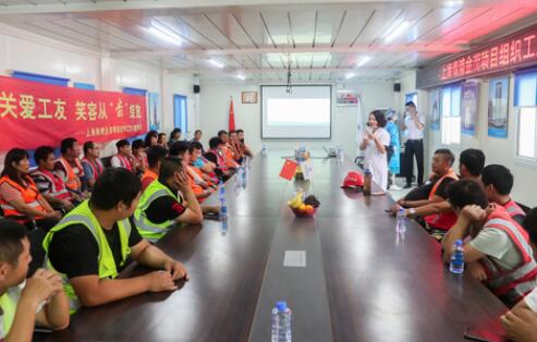 &ldquo;小病挺，大病拖&rdquo; 農(nóng)民工的健康保障如何破題？