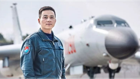 中國(guó)軍人:負(fù)重前行只為你能歲月靜好