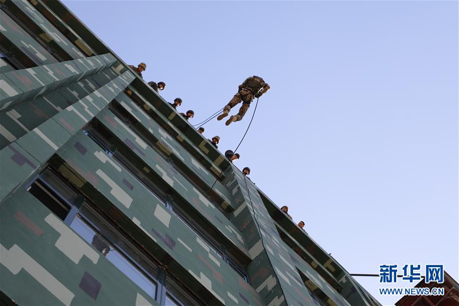 (軍事)(3)中吉“合作-2019”聯(lián)合反恐演練開(kāi)展聯(lián)合訓(xùn)練