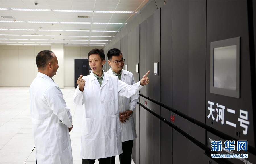 （圖文互動(dòng)）（8）為了&ldquo;中國(guó)號(hào)&rdquo;巨輪揚(yáng)帆遠(yuǎn)航&mdash;&mdash;中國(guó)共產(chǎn)黨領(lǐng)導(dǎo)下的人民軍隊(duì)忠于祖國(guó)、服務(wù)人民啟示錄