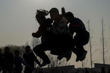 我愛體育課&mdash;&mdash;江蘇睢寧：花樣少年 &ldquo;繩&rdquo;采飛揚(yáng)