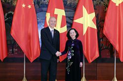 蔡奇同越共中央政治局委員、中央書(shū)記處常務(wù)書(shū)記張氏梅舉行會(huì)談