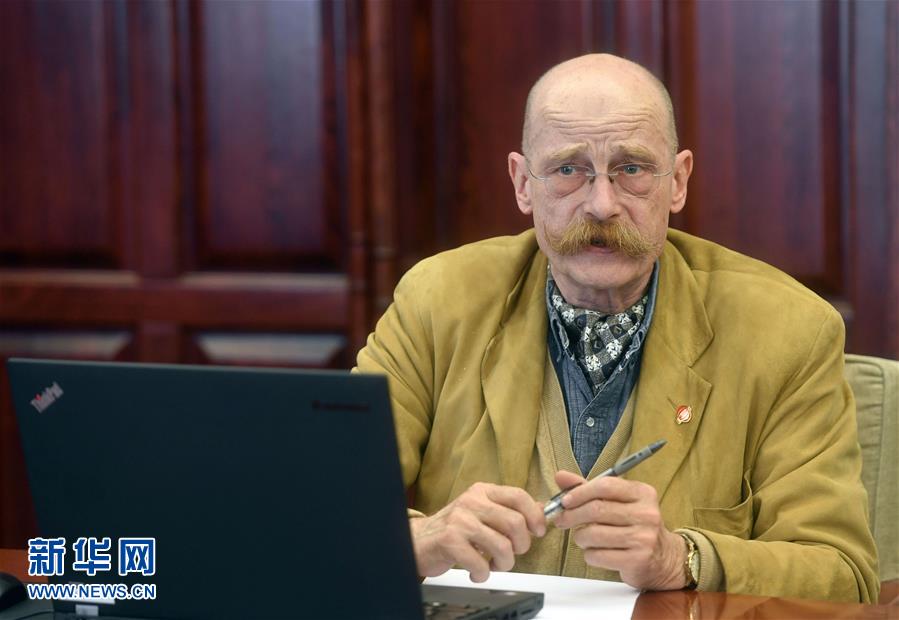 （圖文互動）（3）中國發(fā)展進入新時代&mdash;&mdash;9名外籍語言專家眼中的十九大報告