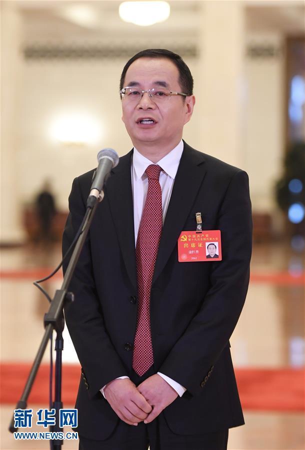 （十九大&middot;黨代表通道）（11）采訪(fǎng)黨代表