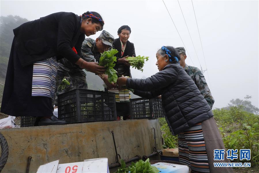 （圖文互動(dòng)）（1）特寫：&ldquo;八一&rdquo;禮物，飛向云端哨所