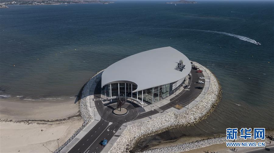 （新華全媒頭條&middot;圖文互動）（2）特稿：深化周邊友好　共促亞太繁榮&mdash;&mdash;寫在習近平主席出席亞太經(jīng)合組織第二十六次領(lǐng)導人非正式會議，對巴布亞新幾內(nèi)亞、文萊和菲律賓進行國事訪問并在巴新同建交太平洋島國領(lǐng)導人會晤之際