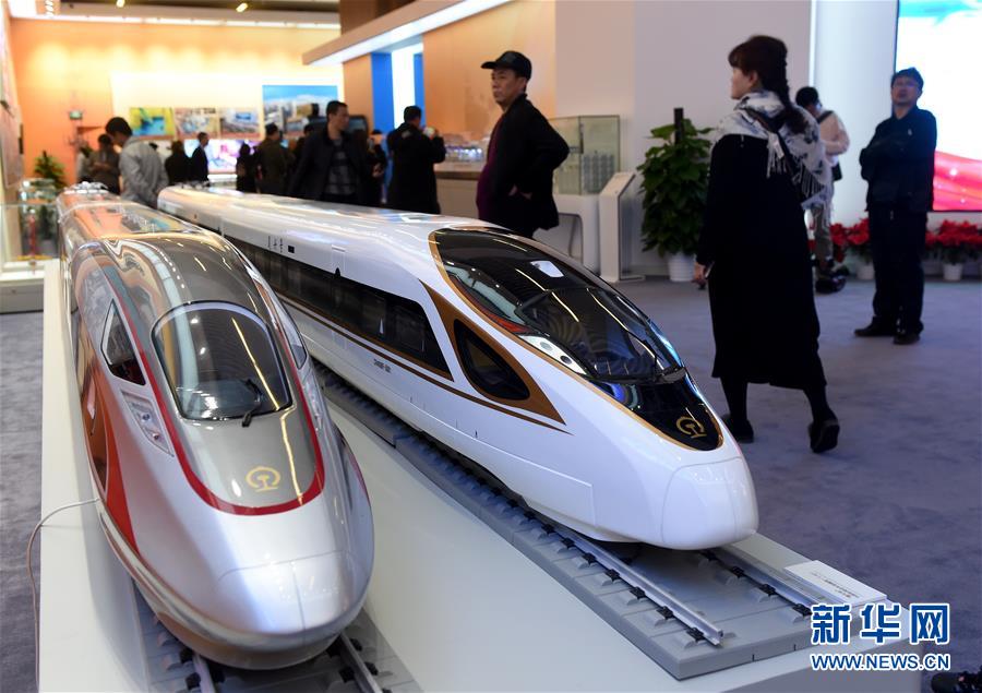 （新華全媒頭條&middot;圖文互動(dòng)）（4）從歷史中汲取繼續(xù)前進(jìn)的力量&mdash;&mdash;習(xí)近平總書記參觀慶祝改革開放40周年大型展覽側(cè)記