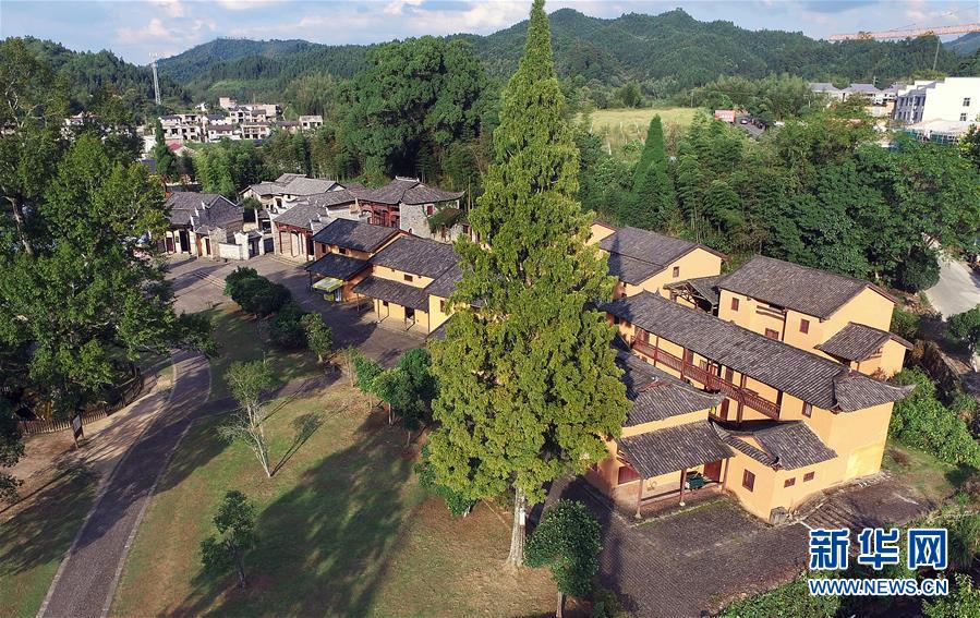 (百城百縣百企調(diào)研行·圖文互動(dòng))(2)從貧瘠山區(qū)到旅游新城——革命搖籃井岡山的“新名片”