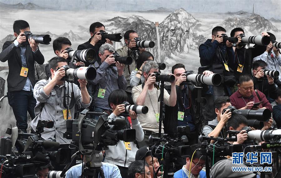 （兩會&middot;XHDW）（8）沈春耀等回答中外記者提問