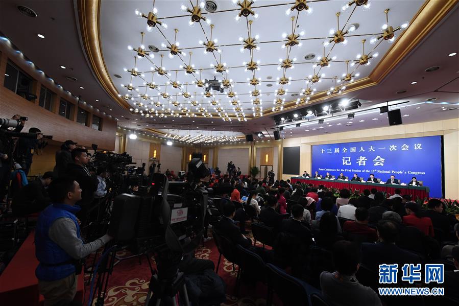 （兩會&middot;XHDW）（2）全國人大相關負責人就&ldquo;人大監(jiān)督工作&rdquo;答記者問