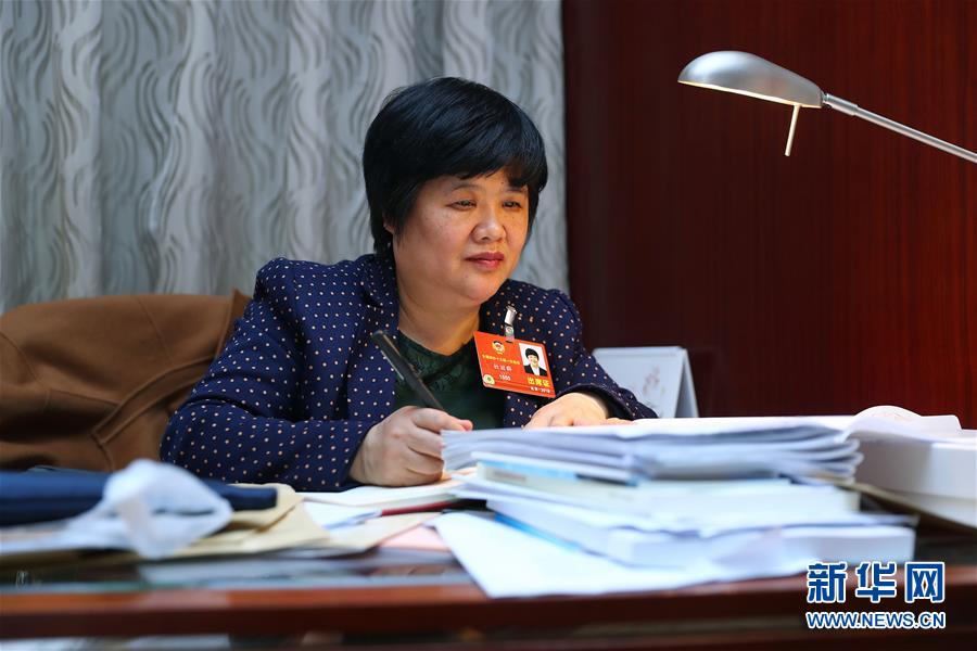 （兩會&middot;基層委員履職故事）（2）全國政協(xié)委員杜麗群：重視傳染病防治專業(yè)人才隊伍建設