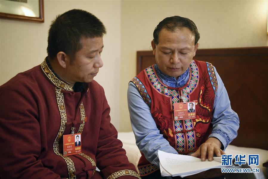 （兩會&middot;基層代表履職故事）（4）全國人大代表龍獻文：幸福都是奮斗出來的!