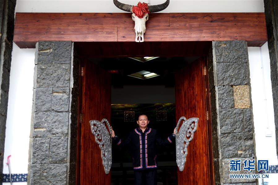 （兩會&middot;基層代表履職故事）（6）全國人大代表龍獻(xiàn)文：幸福都是奮斗出來的!