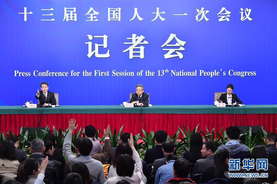 （兩會&middot;XHDW）（1）教育部部長陳寶生就&ldquo;努力讓每個孩子都能享有公平而有質(zhì)量的教育&rdquo;答記者問