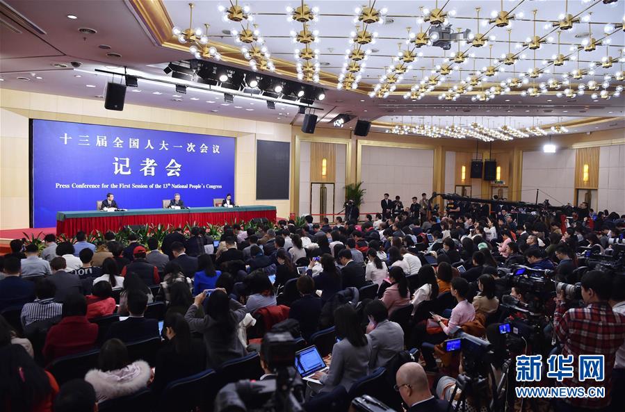 （兩會&middot;XHDW）（2）教育部部長陳寶生就&ldquo;努力讓每個孩子都能享有公平而有質(zhì)量的教育&rdquo;答記者問