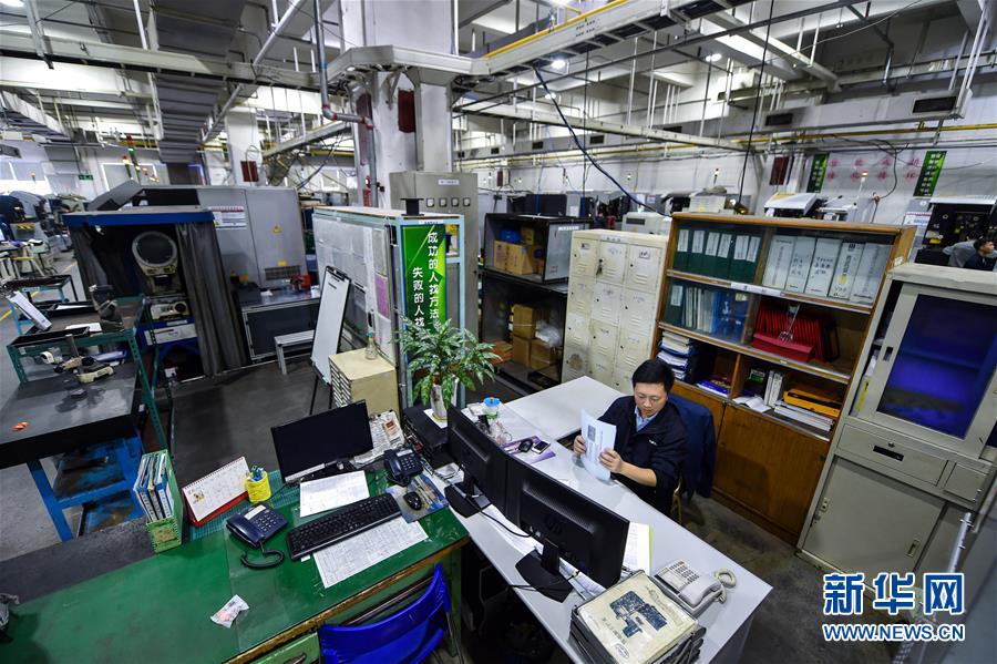 (兩會(huì)·基層代表履職故事)(4)全國(guó)人大代表?xiàng)铒w飛:讓農(nóng)民工有更好的職業(yè)上升通道