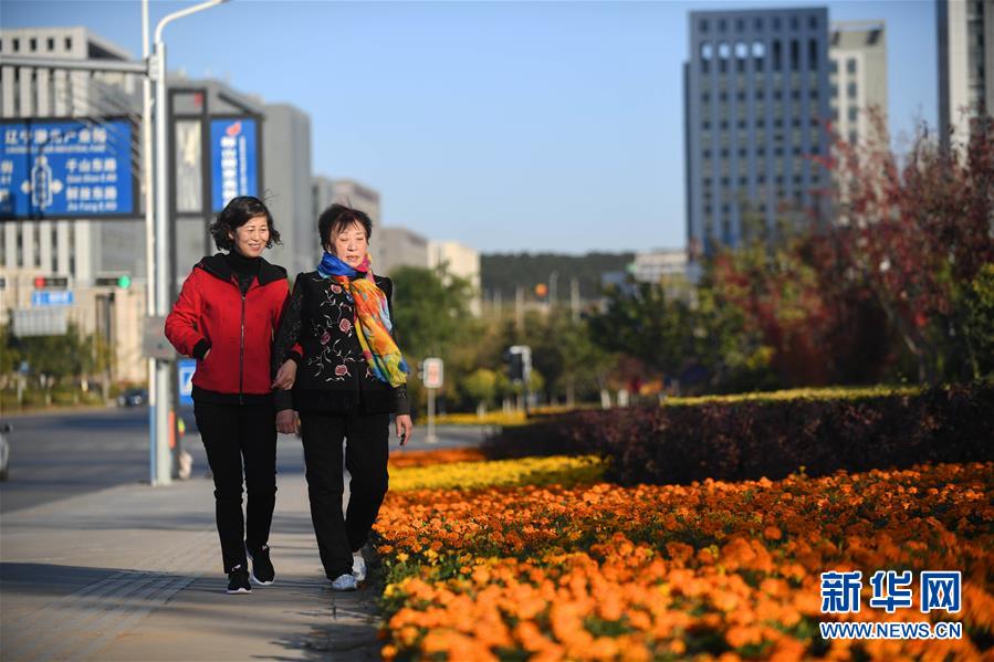 （新華全媒頭條&middot;圖文互動(dòng)）（1）&ldquo;英雄之妻&rdquo;，為愛堅(jiān)守19年