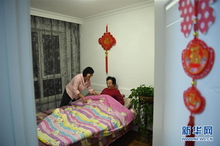 （新華全媒頭條&middot;圖文互動(dòng)）（4）&ldquo;英雄之妻&rdquo;，為愛堅(jiān)守19年