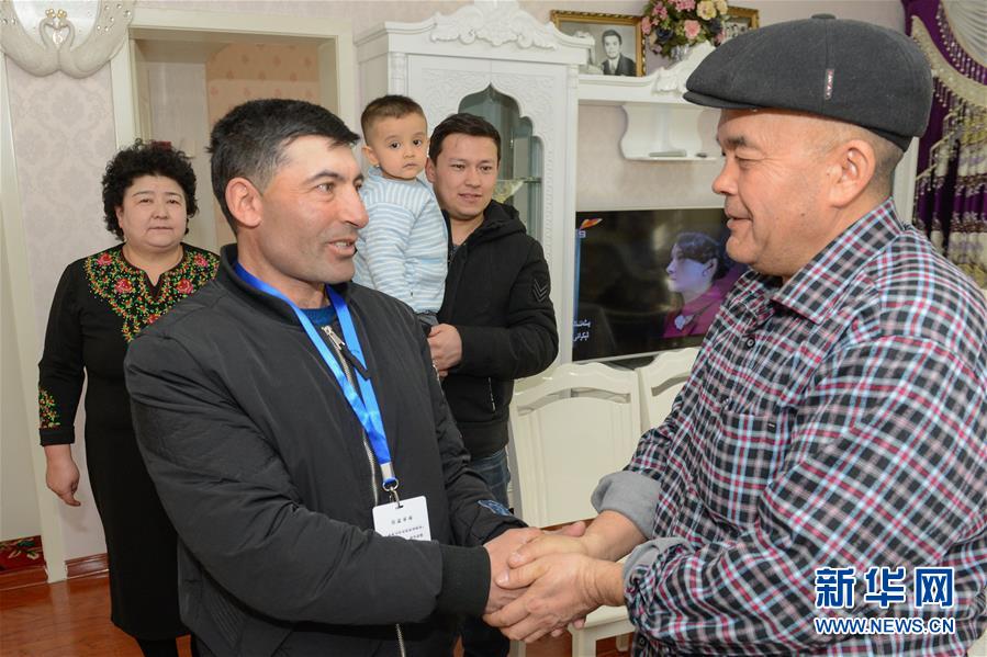 (代表委員履職·圖文互動(dòng))拉齊尼·巴依卡:不忘初心忠誠(chéng)守護(hù)祖國(guó)邊疆