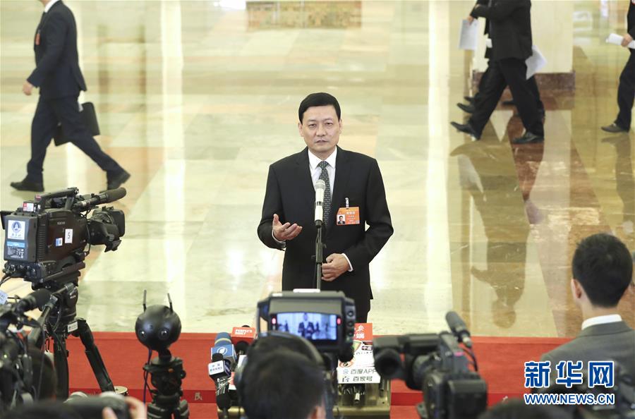 （兩會(huì)&middot;面對(duì)面）（3）采訪部長(zhǎng)