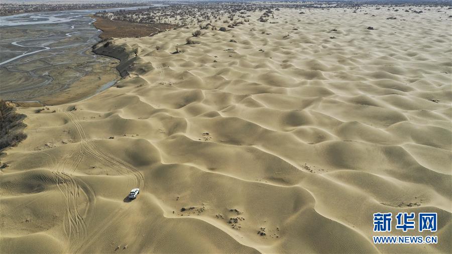 （新華全媒頭條&middot;圖文互動(dòng)）（1）一步千年，&ldquo;最后的沙漠部落&rdquo;遷入新家園