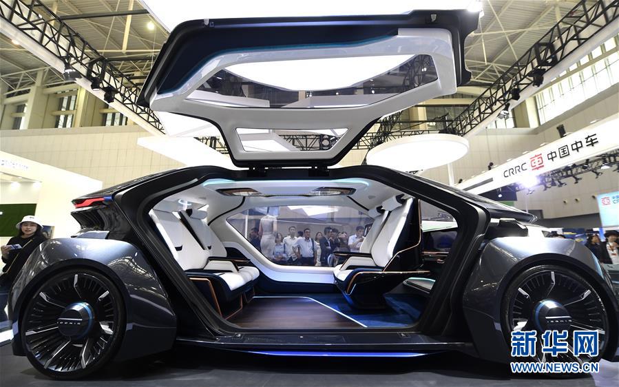 （新華全媒頭條&middot;圖文互動(dòng)）（2）擁抱智能新時(shí)代：世界智能大會(huì)釋放了哪些新信號(hào)？