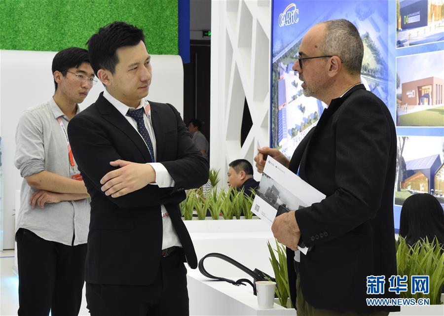 (新華全媒頭條·圖文互動)(2)風(fēng)勁帆懸 百舸爭流——從“京交會”看中國經(jīng)濟潛力和前景