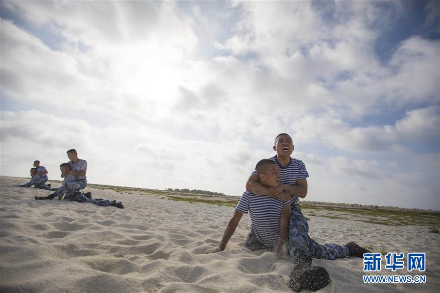 （壯麗70年&middot;奮斗新時(shí)代&middot;新華全媒頭條&middot;圖文互動(dòng)）（5）&ldquo;你在我的航程上，我在你的視線里&rdquo;&mdash;&mdash;走進(jìn)海軍西沙中建島官兵的五彩世界