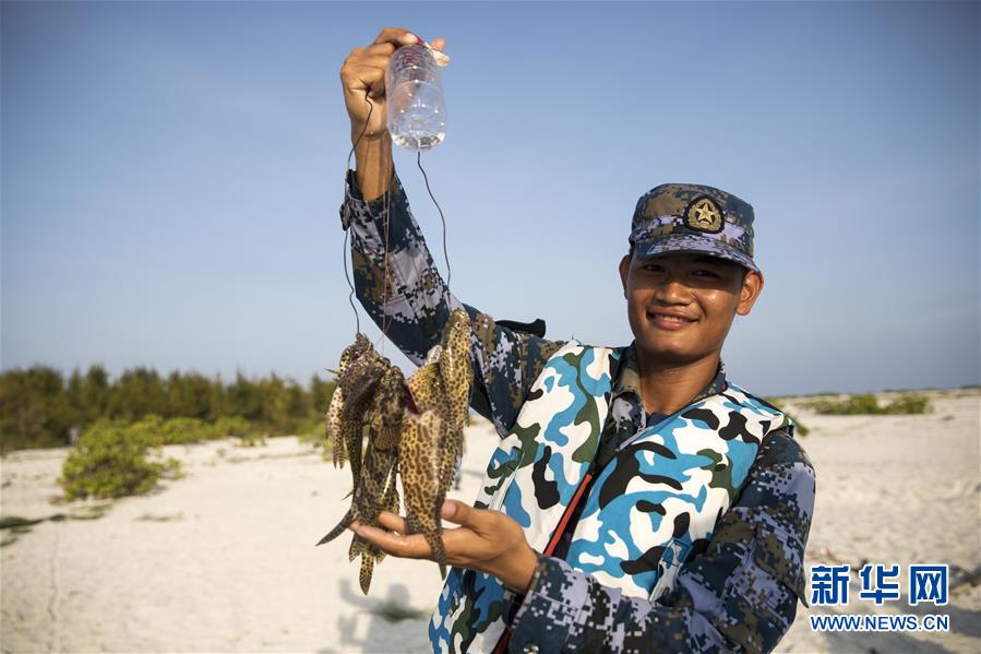 （壯麗70年&middot;奮斗新時(shí)代&middot;新華全媒頭條&middot;圖文互動(dòng)）（11）&ldquo;你在我的航程上，我在你的視線里&rdquo;&mdash;&mdash;走進(jìn)海軍西沙中建島官兵的五彩世界