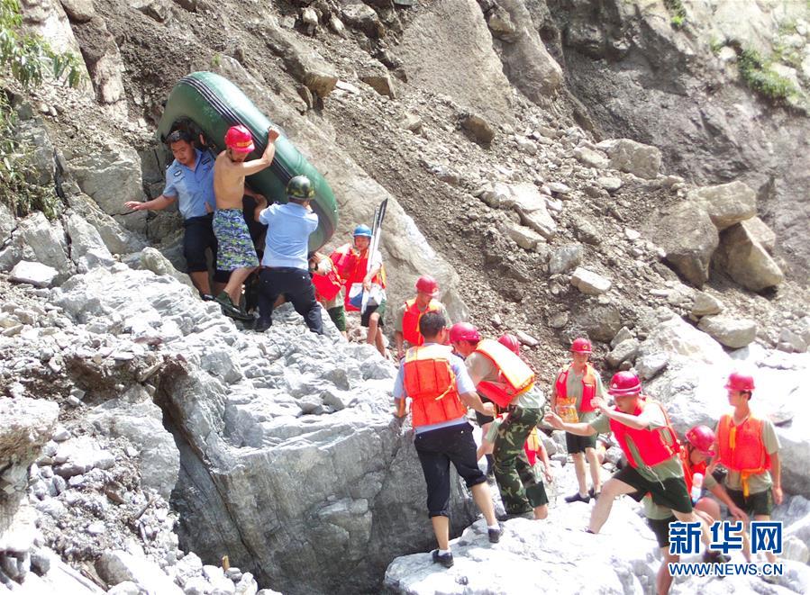 （時代先鋒&middot;圖文互動）（2）為人民&ldquo;逆行&rdquo;的人&mdash;&mdash;追記退役軍人、青年禁毒民警韓順軍