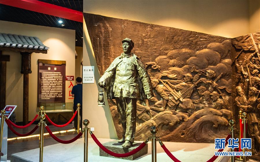 （壯麗70年&middot;奮斗新時(shí)代&mdash;&mdash;記者再走長(zhǎng)征路&middot;圖文互動(dòng)）（1）長(zhǎng)征路上，那一盞盞馬燈