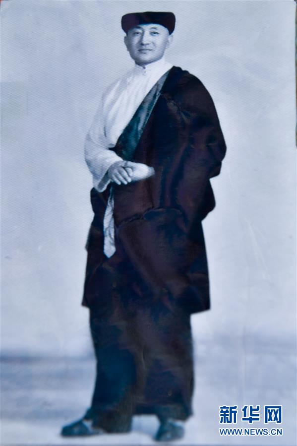 （新華全媒頭條&middot;愛國情 奮斗者&middot;圖文互動）（5）初心不改 紅心向黨&mdash;&mdash;西部戰(zhàn)區(qū)陸軍某旅玉樹獨(dú)立騎兵連連長尼都塔生一家四代跟黨走紀(jì)實