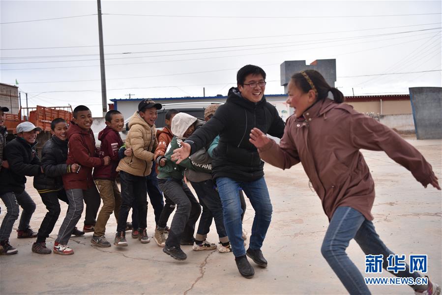 （不忘初心、牢記使命&middot;圖文互動）（7）青春之花綻放五千米云端&mdash;&mdash;記扎根海拔最高縣小學(xué)教師夫妻杜安東、曹曉花