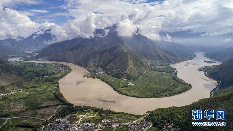（新華全媒頭條&middot;壯麗70年&middot;奮斗新時(shí)代&mdash;&mdash;記者再走長(zhǎng)征路&middot;圖文互動(dòng)）（4）紅色的山河 綠色的家園&mdash;&mdash;川滇紅軍長(zhǎng)征沿線見聞