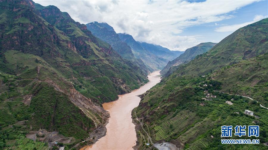 （新華全媒頭條&middot;壯麗70年&middot;奮斗新時(shí)代&mdash;&mdash;記者再走長(zhǎng)征路&middot;圖文互動(dòng)）（5）紅色的山河 綠色的家園&mdash;&mdash;川滇紅軍長(zhǎng)征沿線見聞