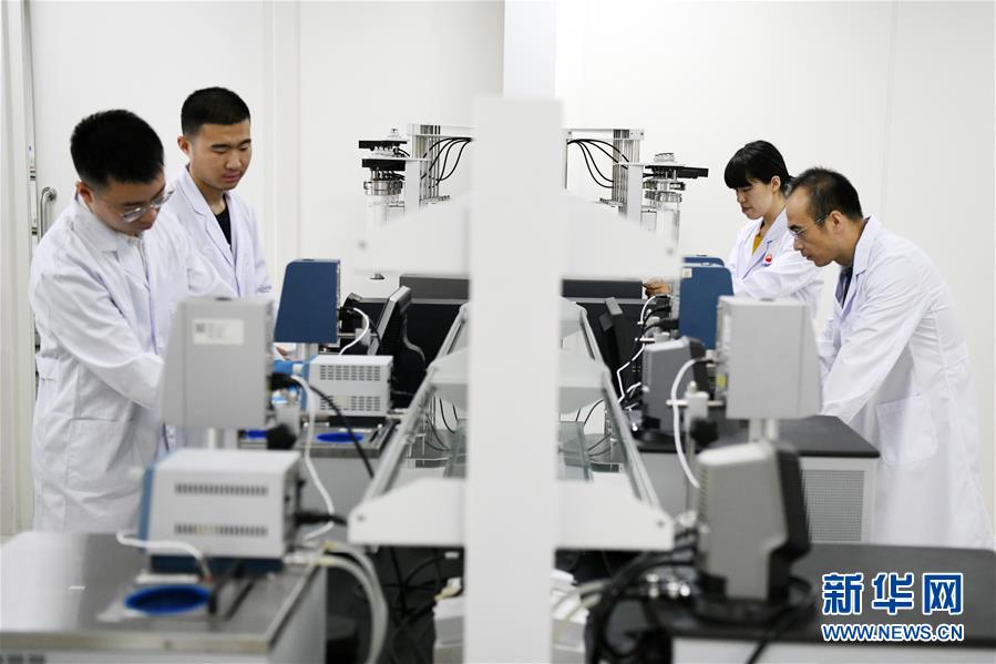 (圖文互動)(8)當(dāng)好標(biāo)桿旗幟 建設(shè)百年油田——寫在大慶油田發(fā)現(xiàn)60周年之際