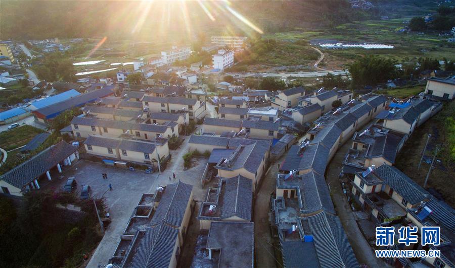 （新華全媒頭條&middot;圖文互動）（5）讓各民族手足相親守望相助&mdash;&mdash;以習近平同志為核心的黨中央關心少數(shù)民族和民族工作紀實