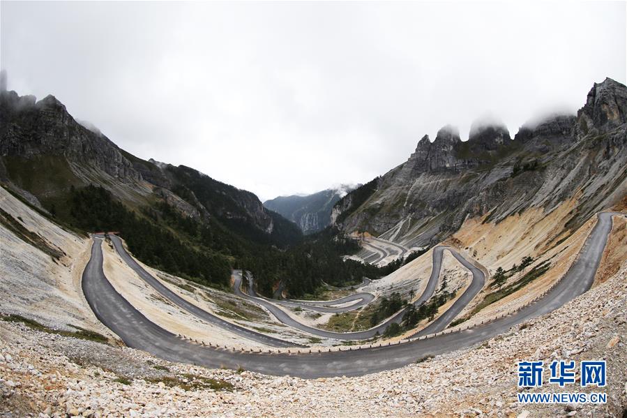(新華全媒頭條·決戰(zhàn)決勝脫貧攻堅·圖文互動)(6)為了人與自然和諧共生——云南“三江并流”地區(qū)決戰(zhàn)精準(zhǔn)脫貧的“生態(tài)畫卷”