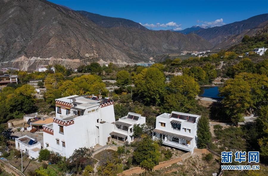 （圖文互動）（1）香巴拉并不遙遠(yuǎn)&mdash;&mdash;寫在潔白的現(xiàn)代藏鄉(xiāng)