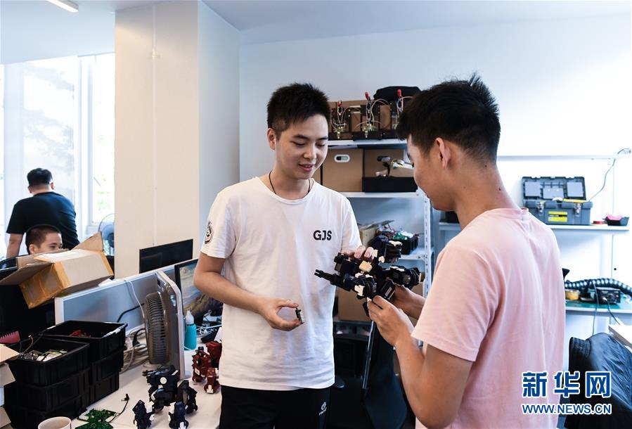 （在習近平新時代中國特色社會主義思想指引下&mdash;&mdash;新時代新作為新篇章&middot;總書記關切開放事&middot;圖文互動）（1）以開放作楫 揚創(chuàng)新之帆&mdash;&mdash;深圳&ldquo;先行示范&rdquo;再啟航