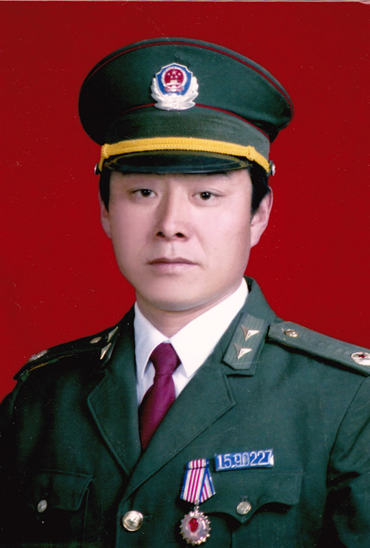 （為了民族復(fù)興&middot;英雄烈士譜&middot;圖文互動(dòng)）人民警察白木仁：和平年代依舊不懼刀槍炸藥